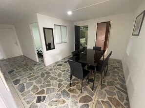 Dining - Comfortable, large, central apartment, well located - Apto 303 (Medellín)