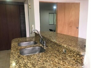 Interior - Comfortable, large, central apartment, well located - Apto 303 (Medell ín)