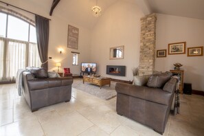 TV - Tockwith Lodge Barn, Tockwith (York)