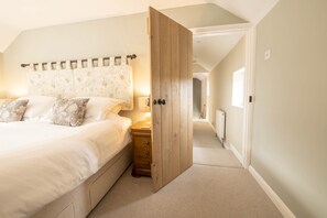 2 bedrooms, Internet, bed sheets