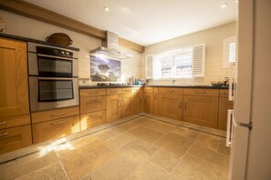 Fridge, microwave, dishwasher