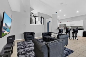 Smart TV y futbolito 