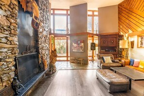 Interior - Boogie Nights Manor on VA's Brew Ridge Trail nestled in the Blue Ridge Mountains (Afton)