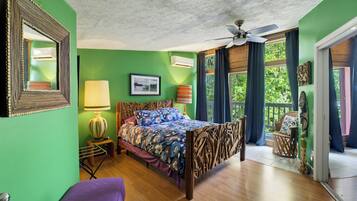 4 Schlafzimmer, Schreibtisch, Bügeleisen/Bügelbrett, Reisekinderbett