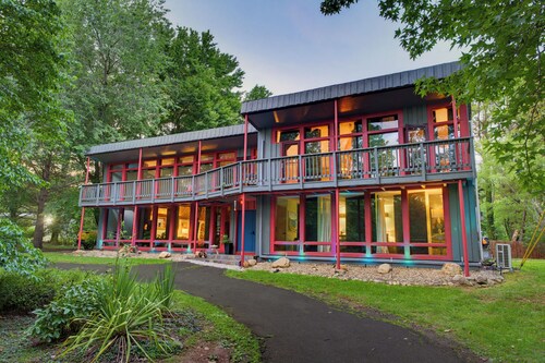 The Brew Ridge Trail's Most Unique Home.  Sleeps 12