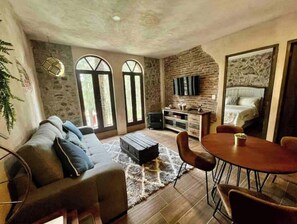 تلفزيون ذكي، كُتُب، ستيريو