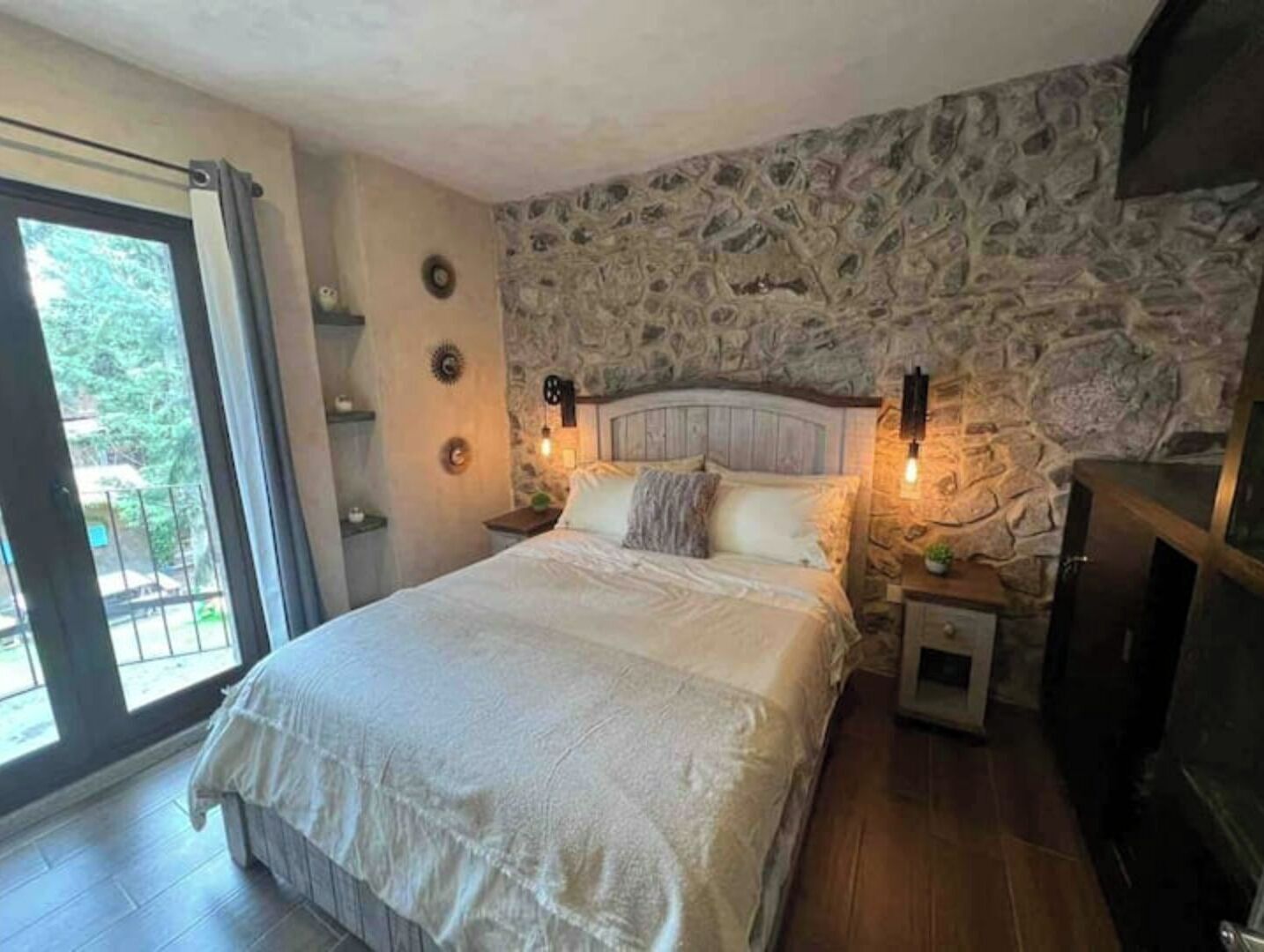 2 多间卧室、旅行婴儿床、免费 WiFi、床单