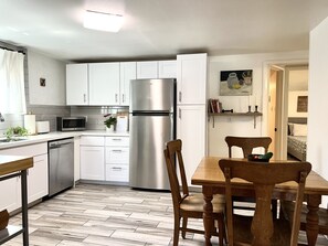 Private kitchen - Quaint 1944 Adobe, walk to canal, hikes, eateries (Phoenix)