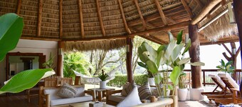 Luxury Ocean View Villa w/ Private Pool – Walk to Playa Islita, A/C & Fast Wi-Fi