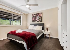 3 dormitoris i planxa i posts de planxar 