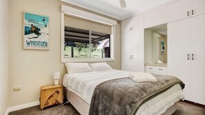 3 chambres, fer et planche à repasser