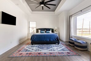 3 Schlafzimmer, Schreibtisch, Bügeleisen/Bügelbrett, WLAN