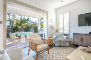 Smart TV, fireplace, DVD player, books