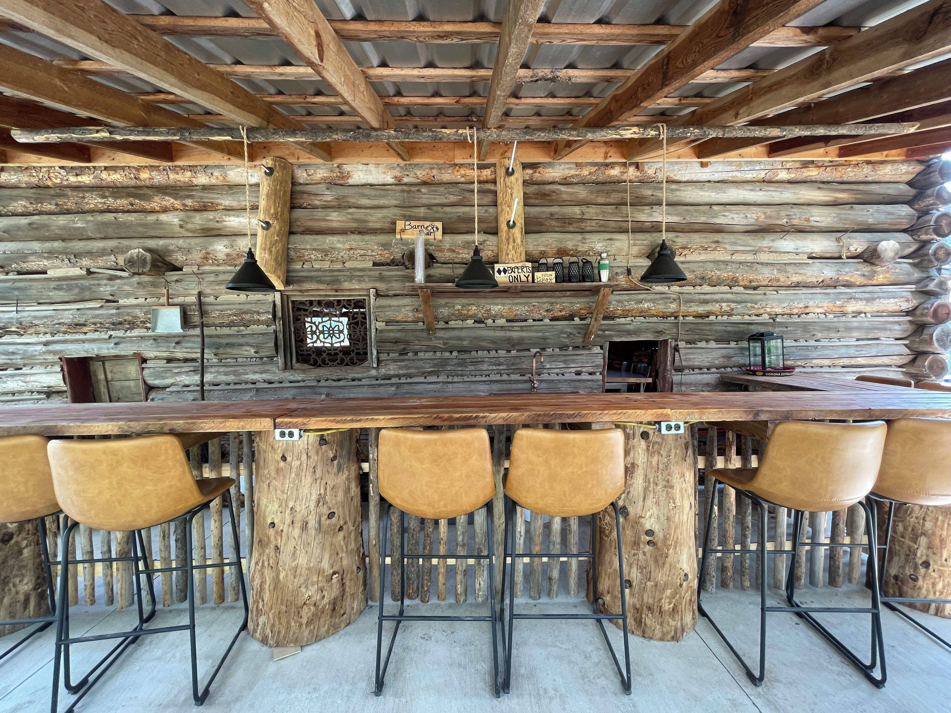 Outside bar