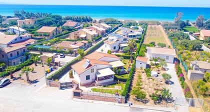 Casa Vacanze Mare Nostrum beach front