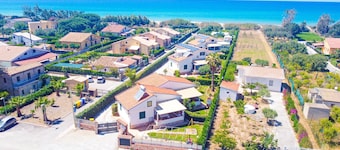 Casa Vacanze Mare Nostrum beach front