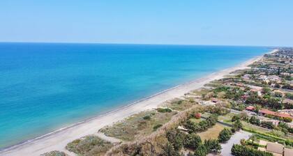 Casa Vacanze Mare Nostrum beach front