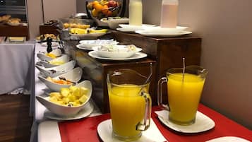 Free daily buffet breakfast