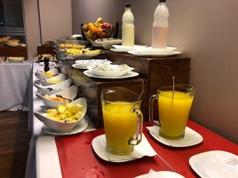 Colazione a buffet inclusa, servita tutte le mattine 