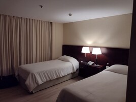 Camera Senior | Minibar, una cassaforte in camera, una scrivania, postazione laptop