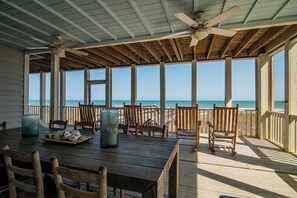 Outdoor dining - Anchorage Beautiful Oceanfront Home on Pawleys Island (Pawleys Island)