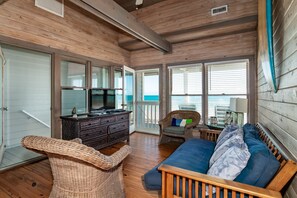 TV - Anchorage Beautiful Oceanfront Home on Pawleys Island (Pawleys Island)