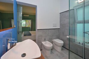 Douche, bidet