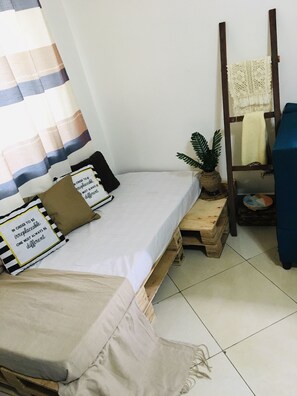 傳統雙人房 | 起居區 | 玩具