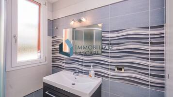 Dusche, Bidet