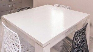 雪櫃、微波爐、焗爐、爐具
