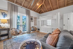 1 habitación, tabla de planchar con plancha, wifi y ropa de cama 