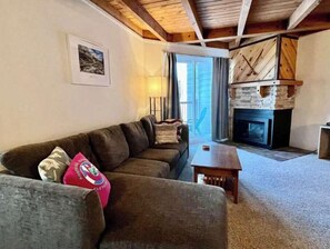 Smart-TV, Kamin, Netflix, Hulu