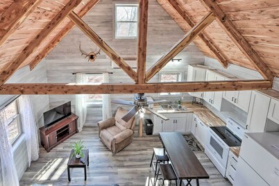 El Dorado Springs Cabin: Near Trails & Parks!