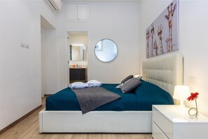 2 bedrooms, iron/ironing board, Internet, bed sheets - Sant'Angelo apartment (Rome)