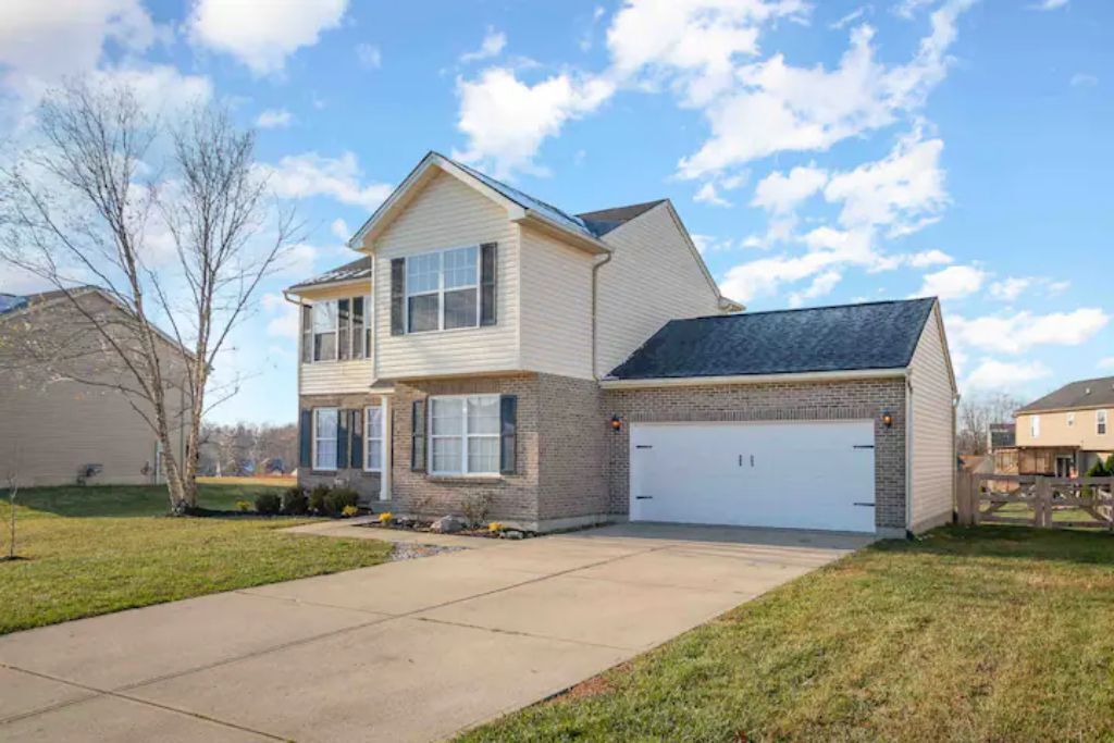 2 King beds; The Sunset house/4bd/2 1/2 baths