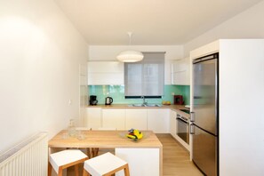 Fridge, oven, coffee/tea maker, electric kettle - ELIA BEACH (Chania)