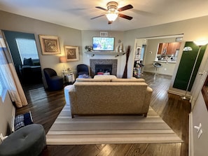Smart TV, DVD player, books, computer monitors