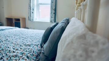 1 bedroom, desk, iron/ironing board, free WiFi