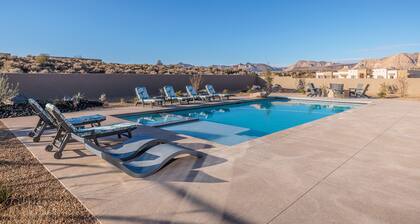 Desert Mirage at The Ledges with Private Pool & Hot Tub!