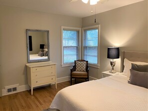 2 bedrooms, desk, iron/ironing board, travel crib