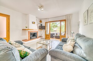 TV - House with pool Sirenas Playa de Muro (Playa de Muro)