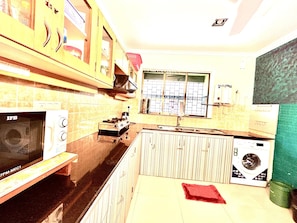 Apartment | Private kitchen | Fridge, microwave, oven, stovetop