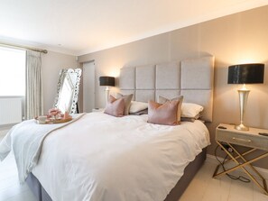 1 غرفة نوم وبديكورات فريدة لكل غرفة وطراز فريد لكل وحدة وواي فاي مجانًا