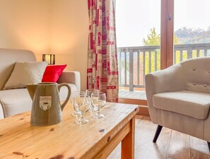 Living area - 2nd floor, view open, balcony, tv, ski locker, 50m², Aussois (Aussois)