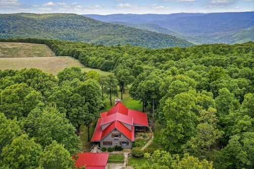Charming Cabin w/ Hot Tub, Fire Pit & Views!