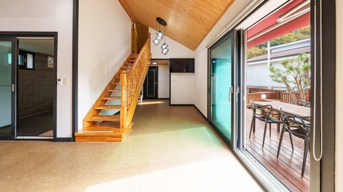 Gyeongju Hiltopia Kids Pool Villa