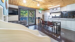 Basic Room, 1 Bedroom (haneulbichkijeuAdong pulbilla) | 1 bedroom, free WiFi - Gyeongju Hiltopia Kids Pool Villa (Gyeongju)