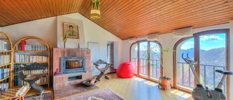 Rumah Standar, beberapa kamar, 2 kamar mandi, tepi gunung (Casa Dell'Antonio) | Interior