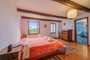 スタンダード ハウス ベッドルーム (複数) 2 バスルーム マウンテンサイド (Casa Dell'Antonio) | 2 室のベッドルーム、ノートパソコン用作業スペース、WiFi (無料)、ベッドシーツ