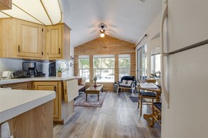 Exterior - Minimalist Hideaway (Packwood)